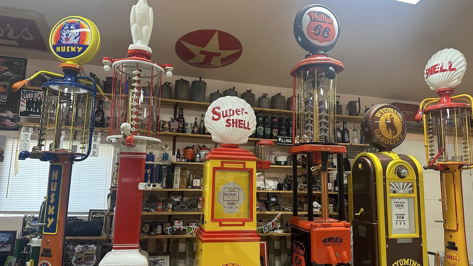 Original glass globes are very rare to find and so Randy Nissen relies on reproductions on his restoration of old gas pumps. He does not restore the gas pumps to their original state and uses his imagination to come up with the design.