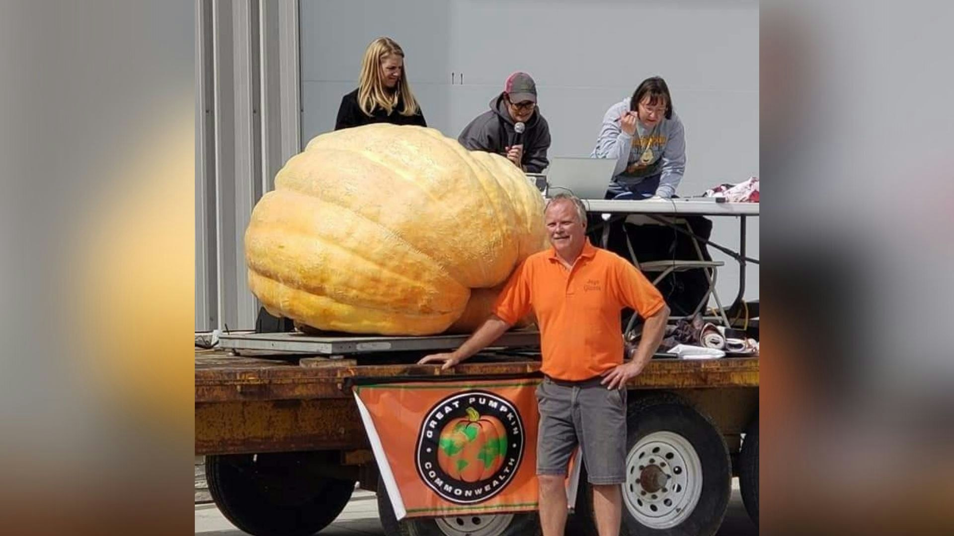 Giant pumpkin Jay Pumpkin 3 5 8 23