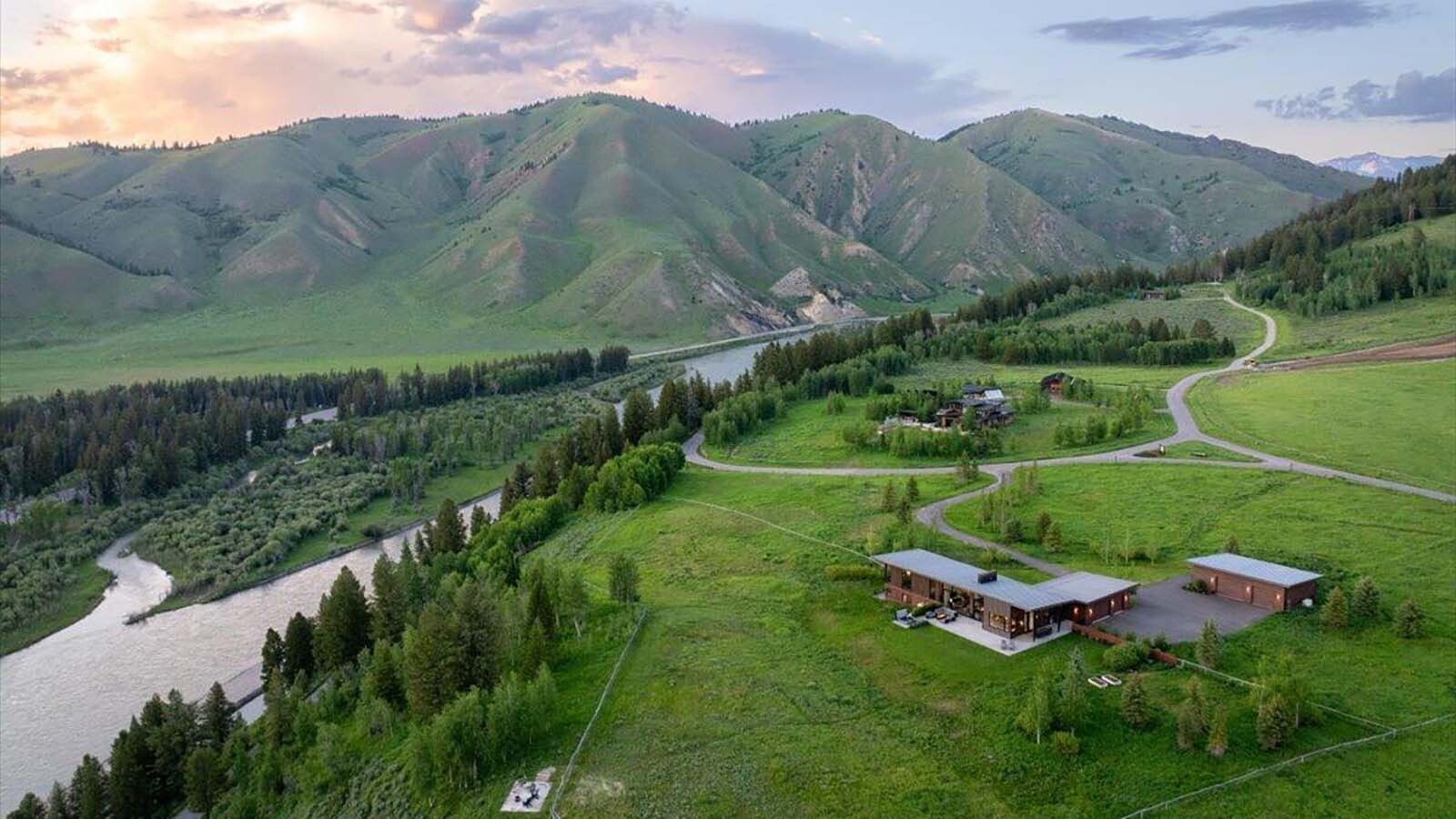 A Stephen Dynia mountain home is for sale in the Snake River Sporting Club on the Ranch Estates.