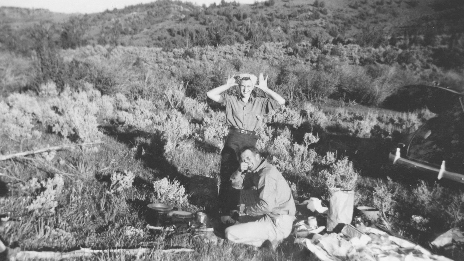 A couple enjoying a picnic at Grass Creek in the 1950s.