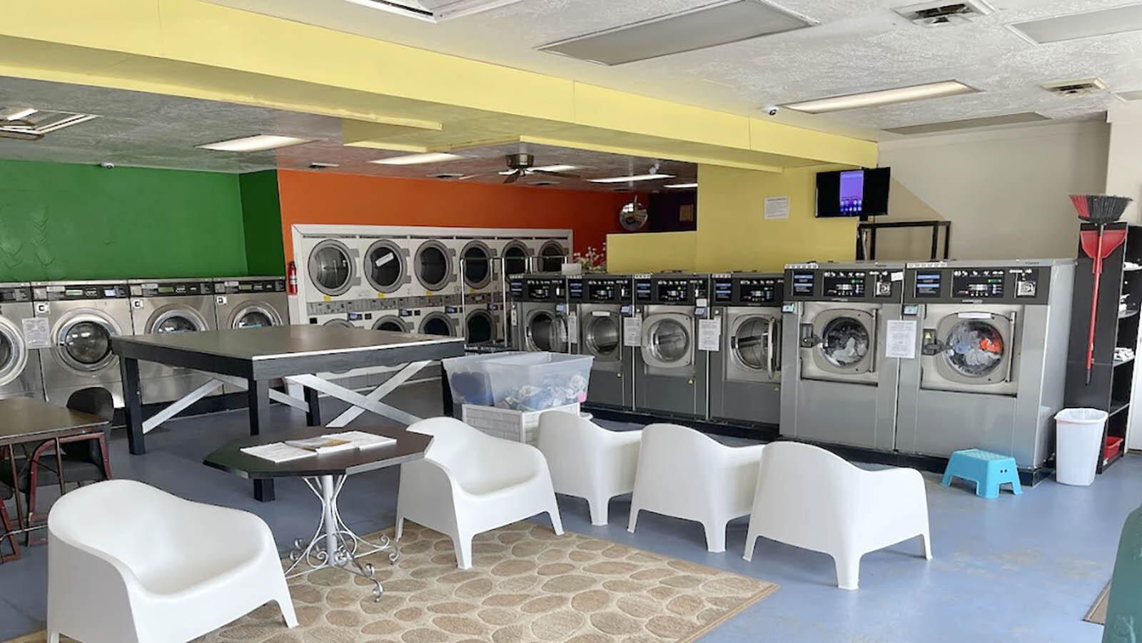 Green River laundromat 3 14 23