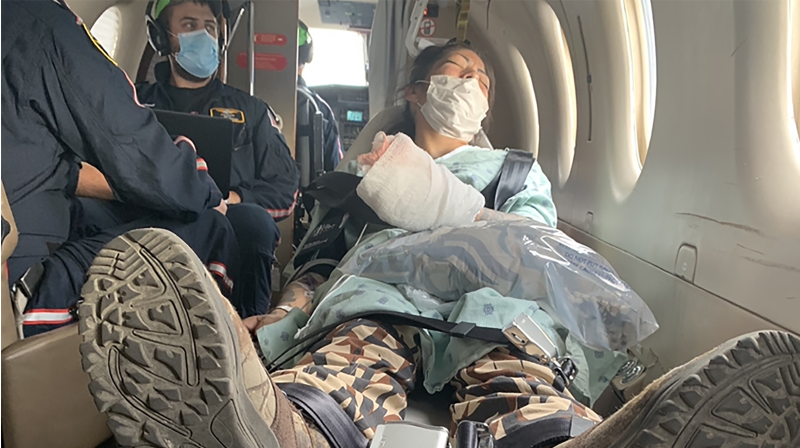 Hand main 10 14 22 copy