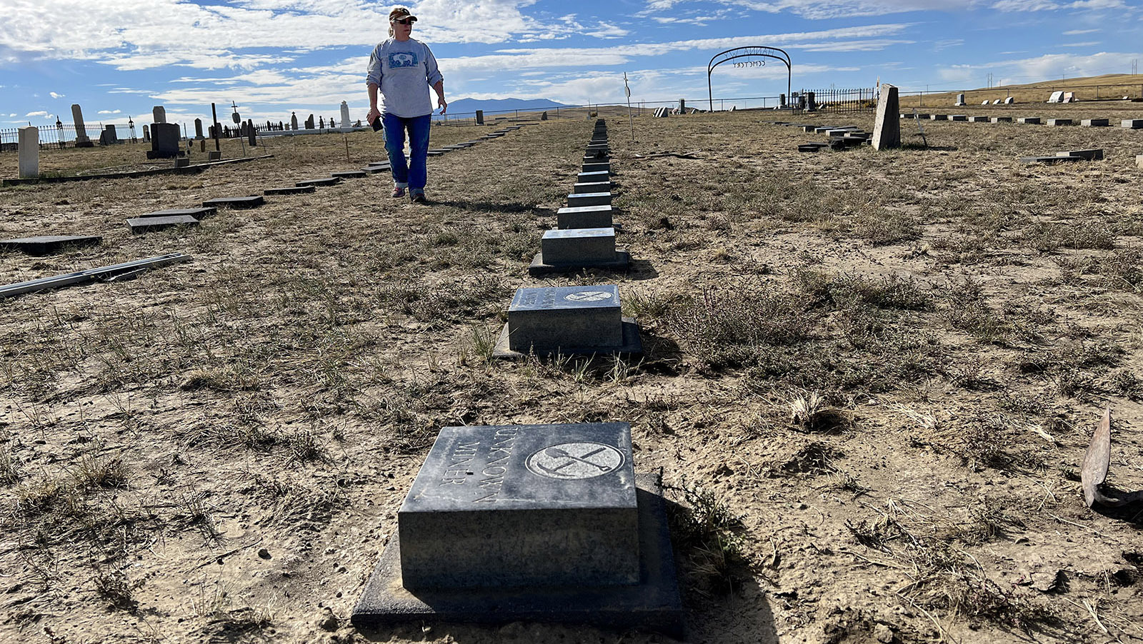 Hanna gravestones wide b 9 22 27 1