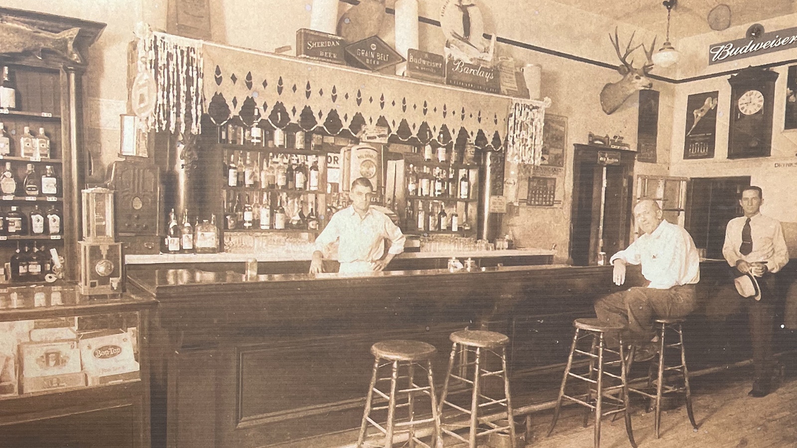 A photo of the "non-alcoholic” bar upstairs, hiding the Speakeasy beneath.