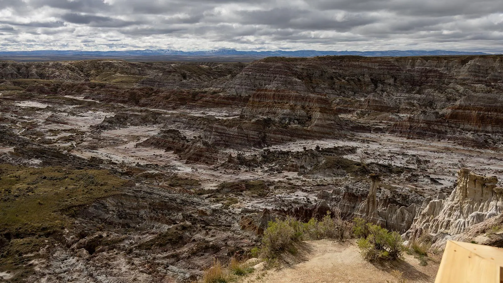 Hell’s Half Acre To Reopen, Showcasing Wyoming’s Otherworldly Alien ...