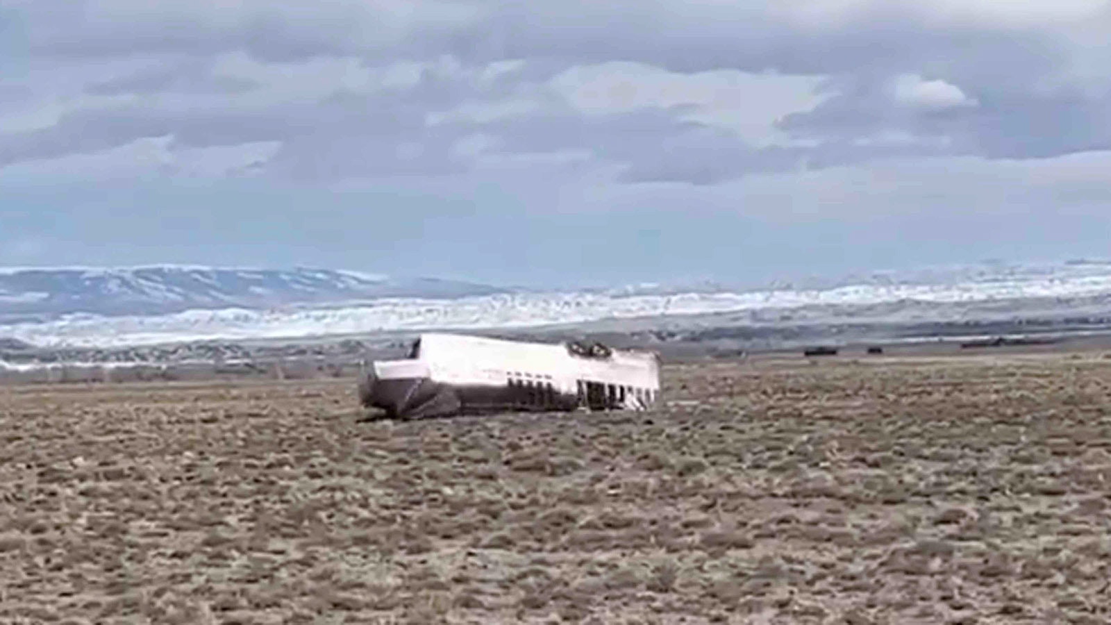 High winds trailer tossed 11 18 23