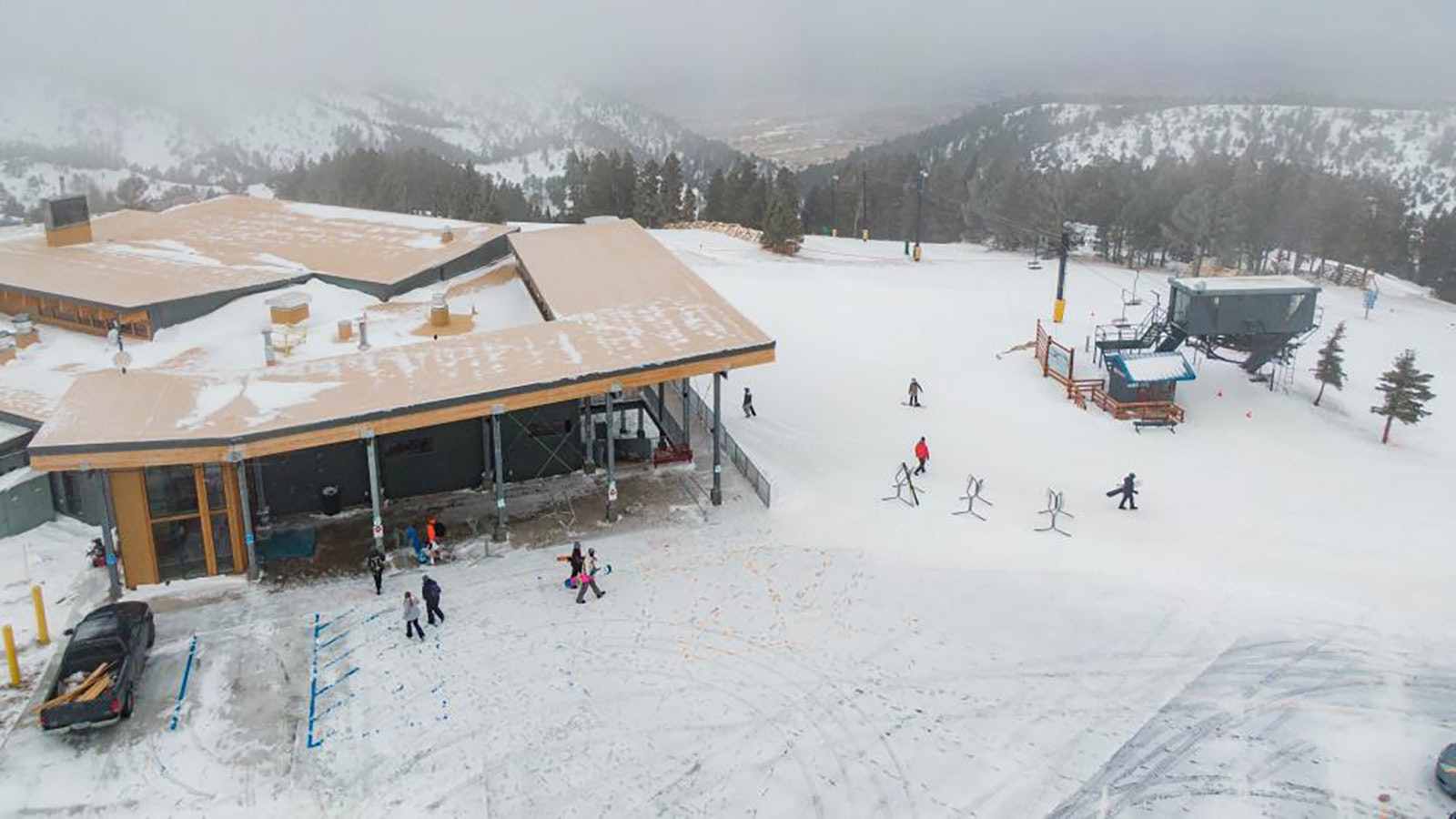 Hogadon Ski Area near Casper is different in that the parking and lodge are at the summit.