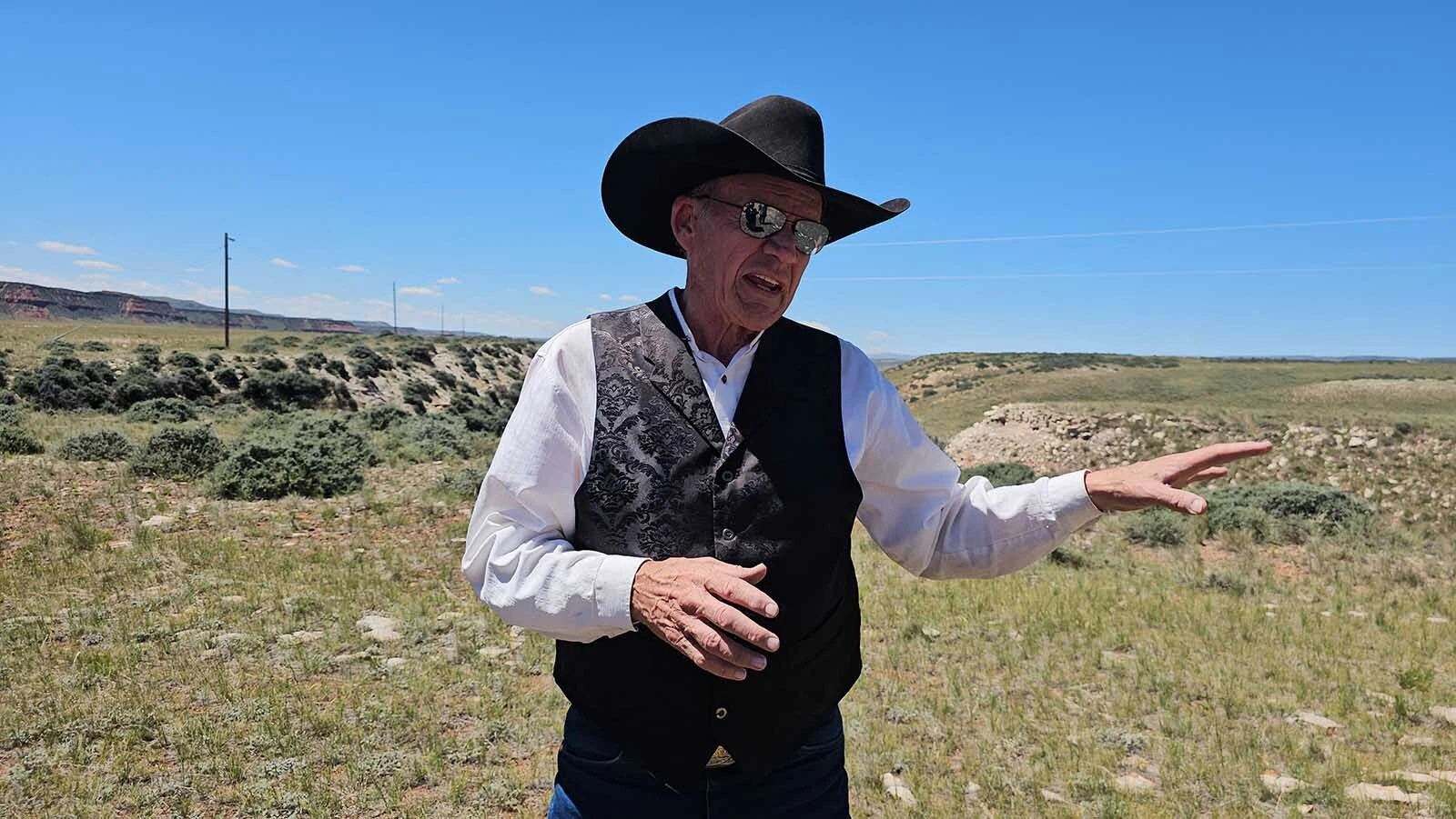Clay Gibbons tells tales of the Hole in the Wall country during one of his private tours.