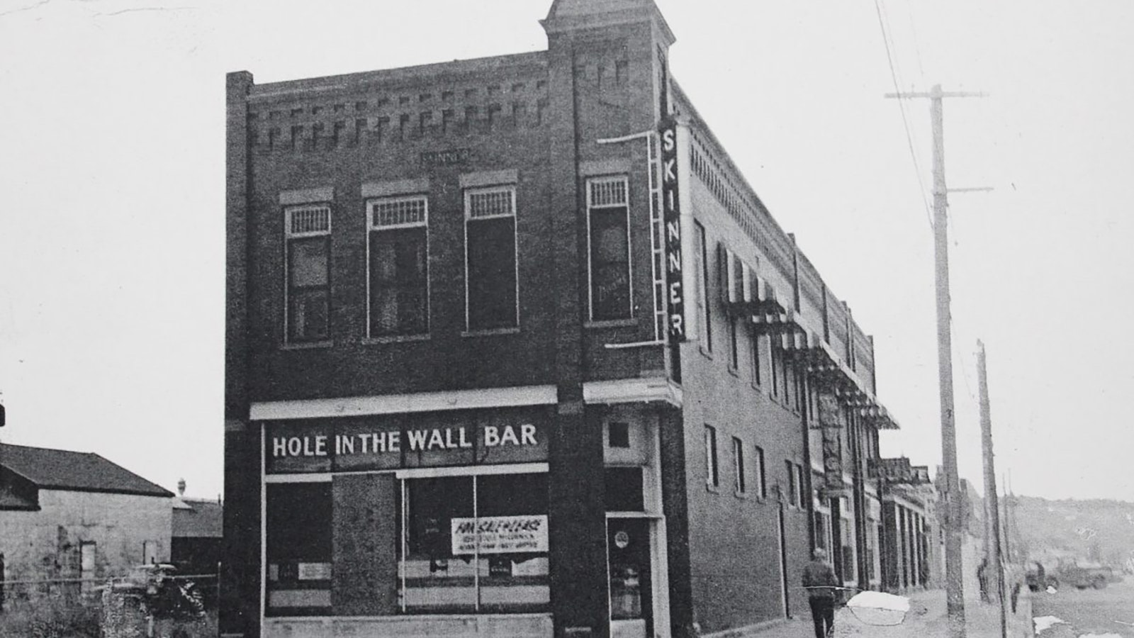 The Hole in the Wall Bar was the place to be once upon a time in Thermopolis at the turn of the 20th century and was a favorite spot for Butch Cassidy's notorious Hole in the Wall outlaw gang.