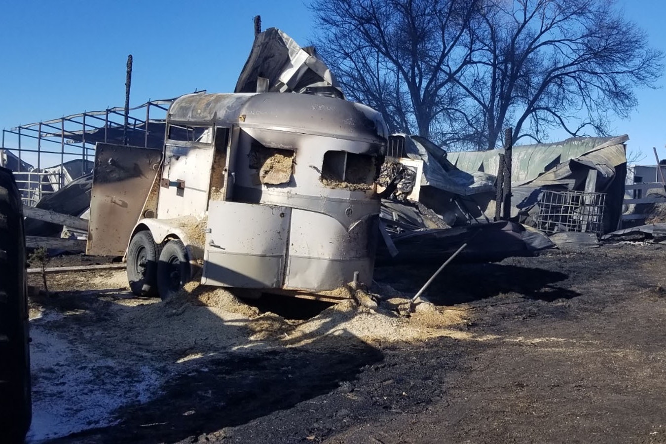 An eastern Wyoming horse ranching family lost 11 horses in a barn fire early Sunday morning.
