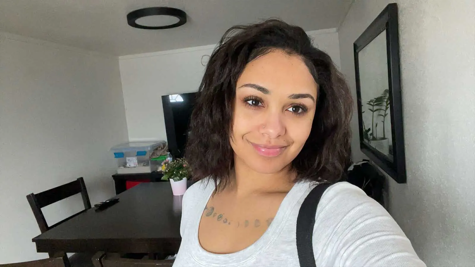 Casper housekeeper Monica Howse is getting a wave of laughs — and sympathy — after she mistakenly walked into the wrong home and started cleaning it. “To whoever’s house I just walked into and started cleaning: I AM SO SORRY!” she said.