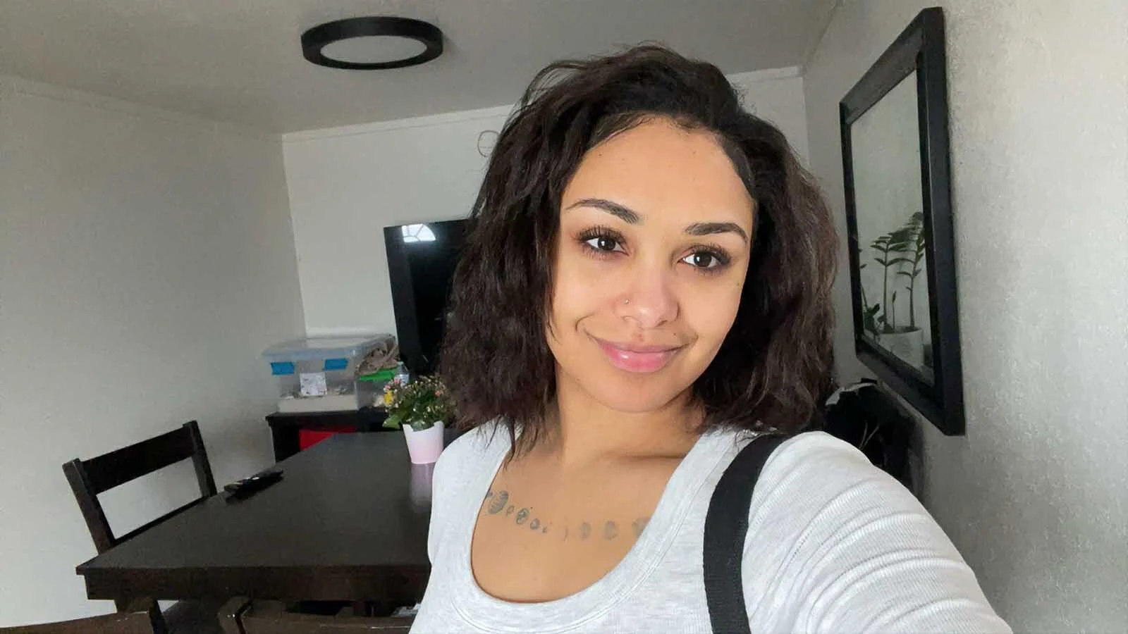 Casper housekeeper Monica Howse is getting a wave of laughs — and sympathy — after she mistakenly walked into the wrong home and started cleaning it. “To whoever’s house I just walked into and started cleaning: I AM SO SORRY!” she said.