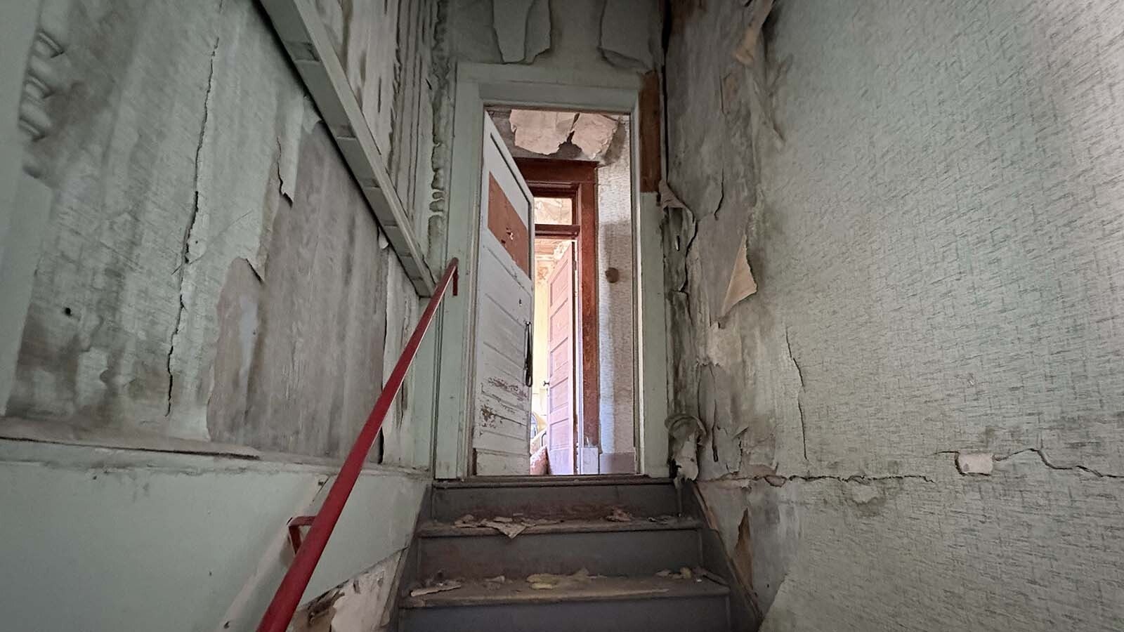 Gracies, an eight-room high class brothel, operated in Hudson, Wyoming, from 1906 to the 1960s. After being shut down, the building was abandoned and left to decay over the past nearly 60 years.