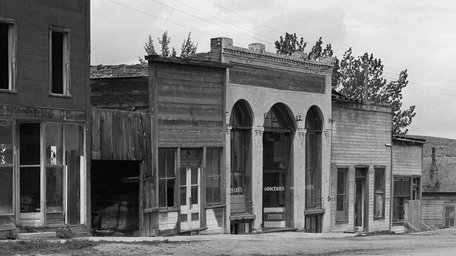 The Isdell Mercantile in its heyday, when it looked like Pony might become a booming metropolis.