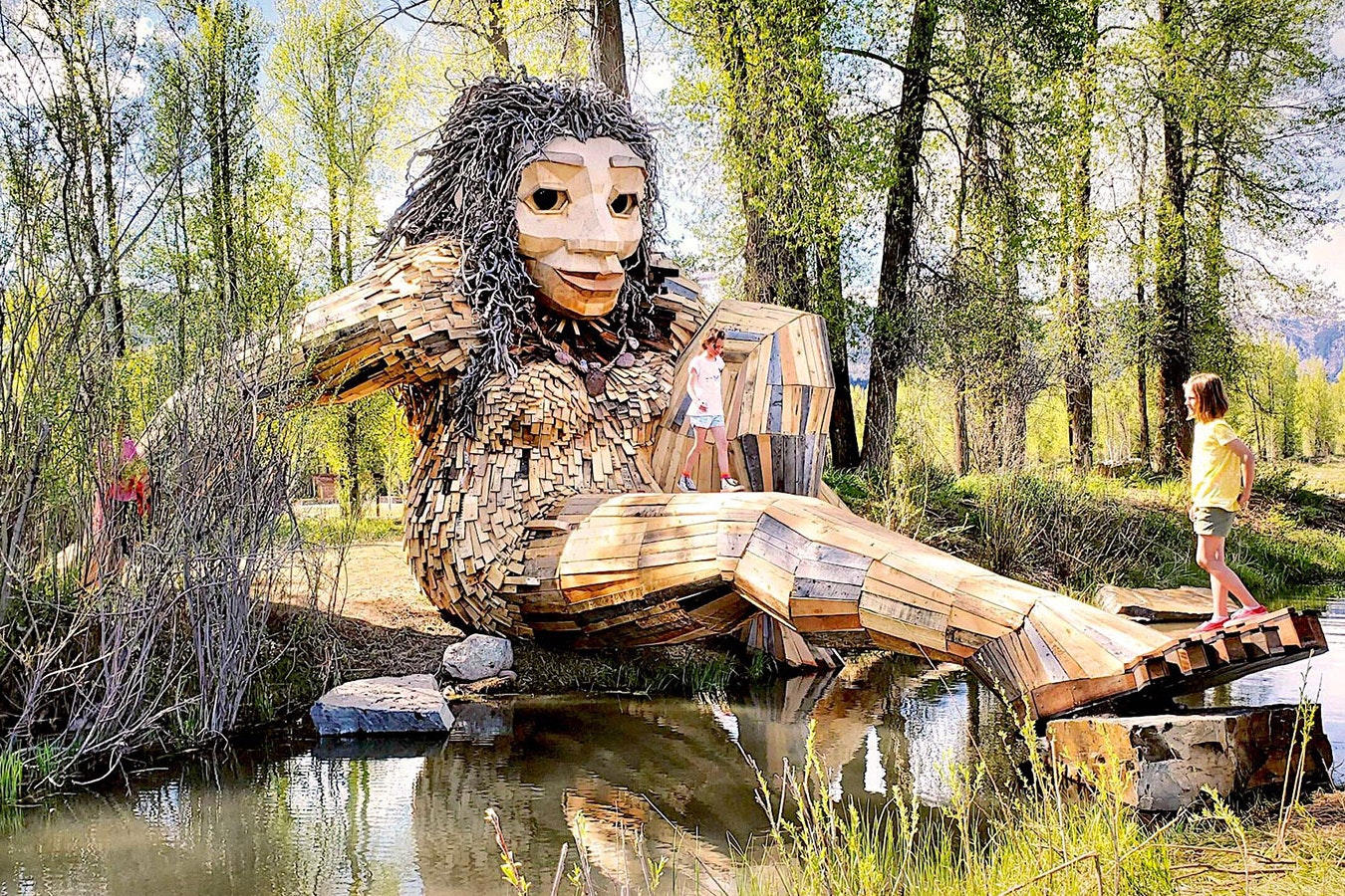 Mama Mimi is a giant troll made of reclaimed and recycled wood in Jackson, Wyoming.