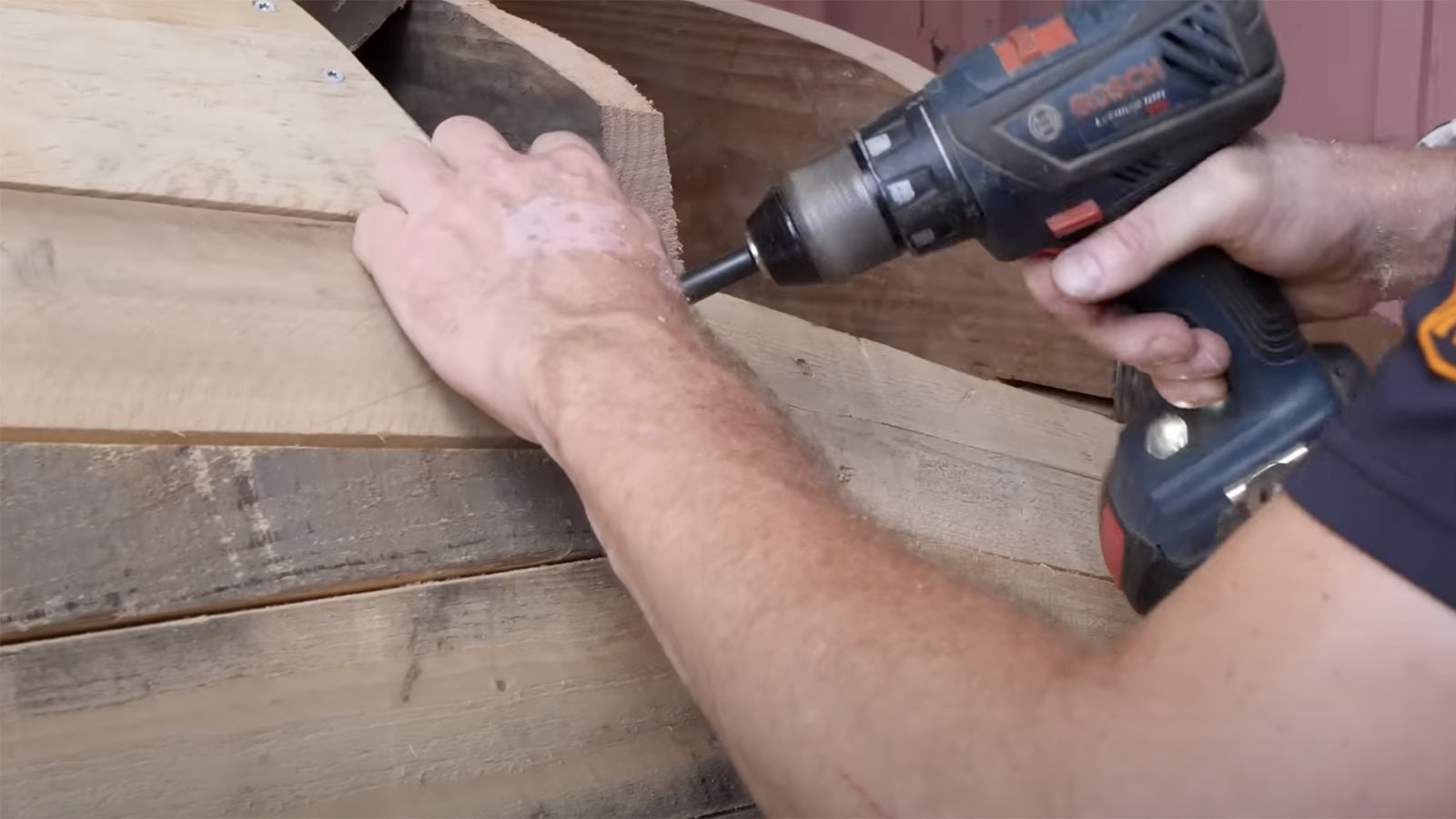 Thomas Dambo swaps a paintbrush for power tools.
