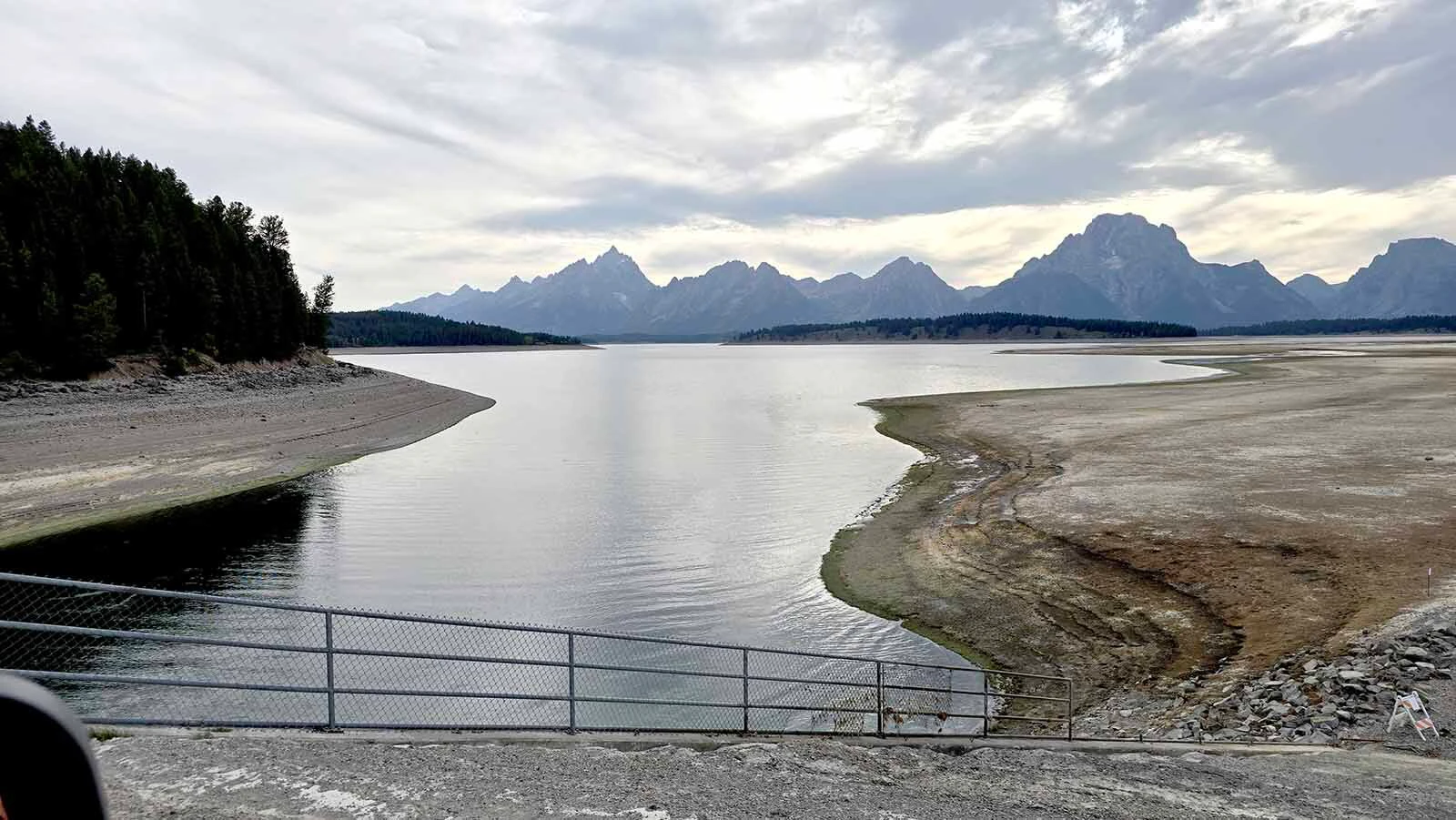 Jackson Lake does its best imitation of a post card.