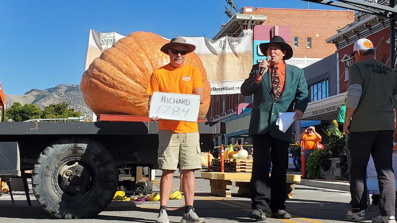 Jay Richard with his giant pumpkin "Marion."