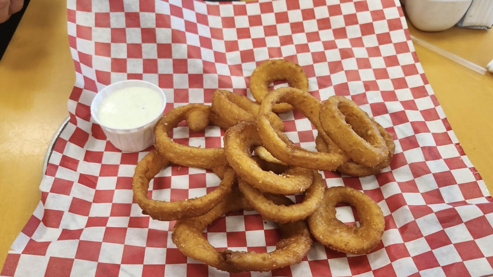 What would a classic diner be without kickin' onion rings?