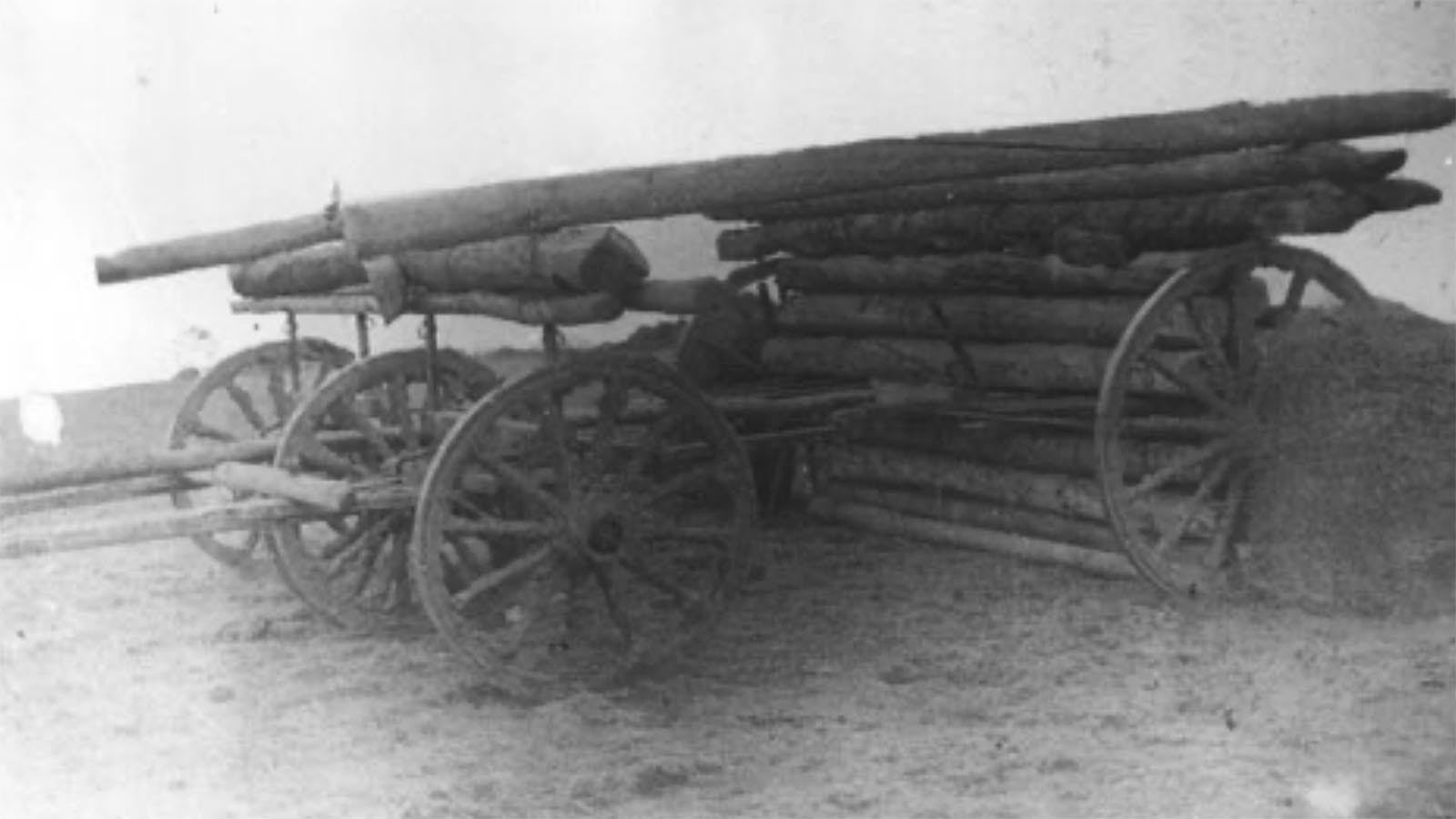 The "go devil" or "ark of safety," a rolling fort that members of the Johnson County sheriff's posse used to approach the entrenched invaders.