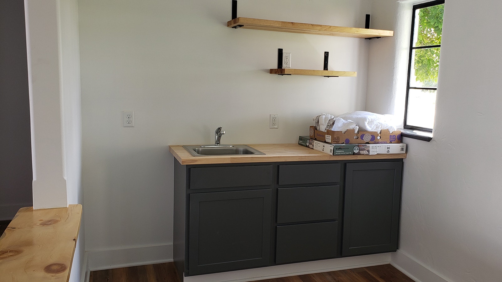 Some of the units are large enough to include a roomy kitchenette, making them perfect for an extended stay.