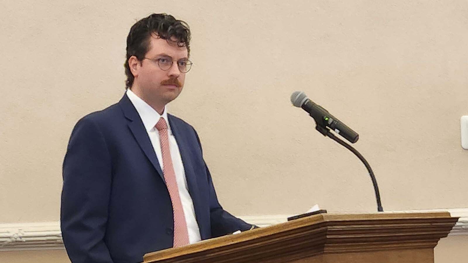Repsol project lead Charlie Banke addresses the Laramie County Commission as it considers his company's large wind turbine project.