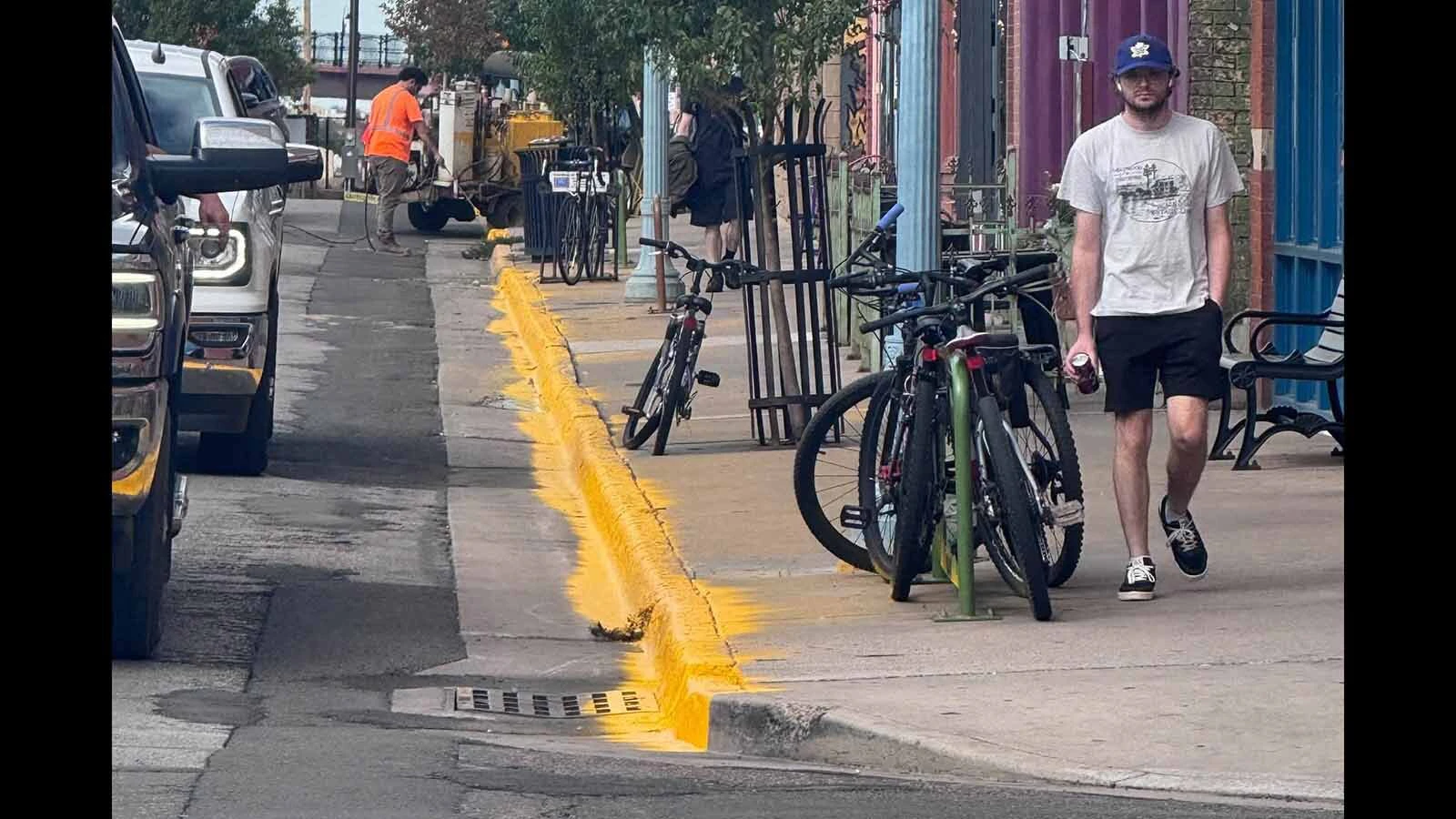 A Laramie city worker caught doing an epically bad curb painting job in the city's historic downtown district sparked a wave of ridicule, frustration from local residents and an apology from the city.