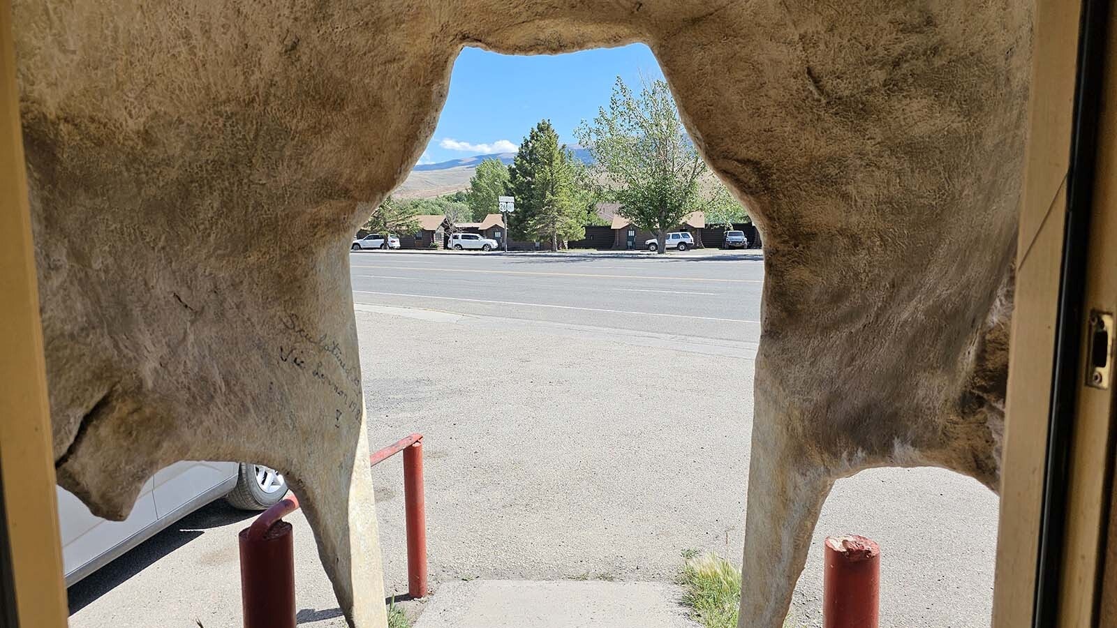 The view from inside Vic Lemmon's skull on the Dubois Laundromat and Carwash.