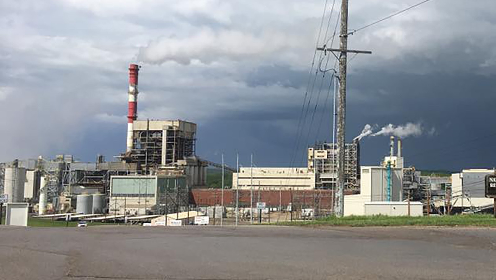 The Lawrence Energy Center in Kansas is a coal-fired power plant that will extend its life to power a new EV battery facility.