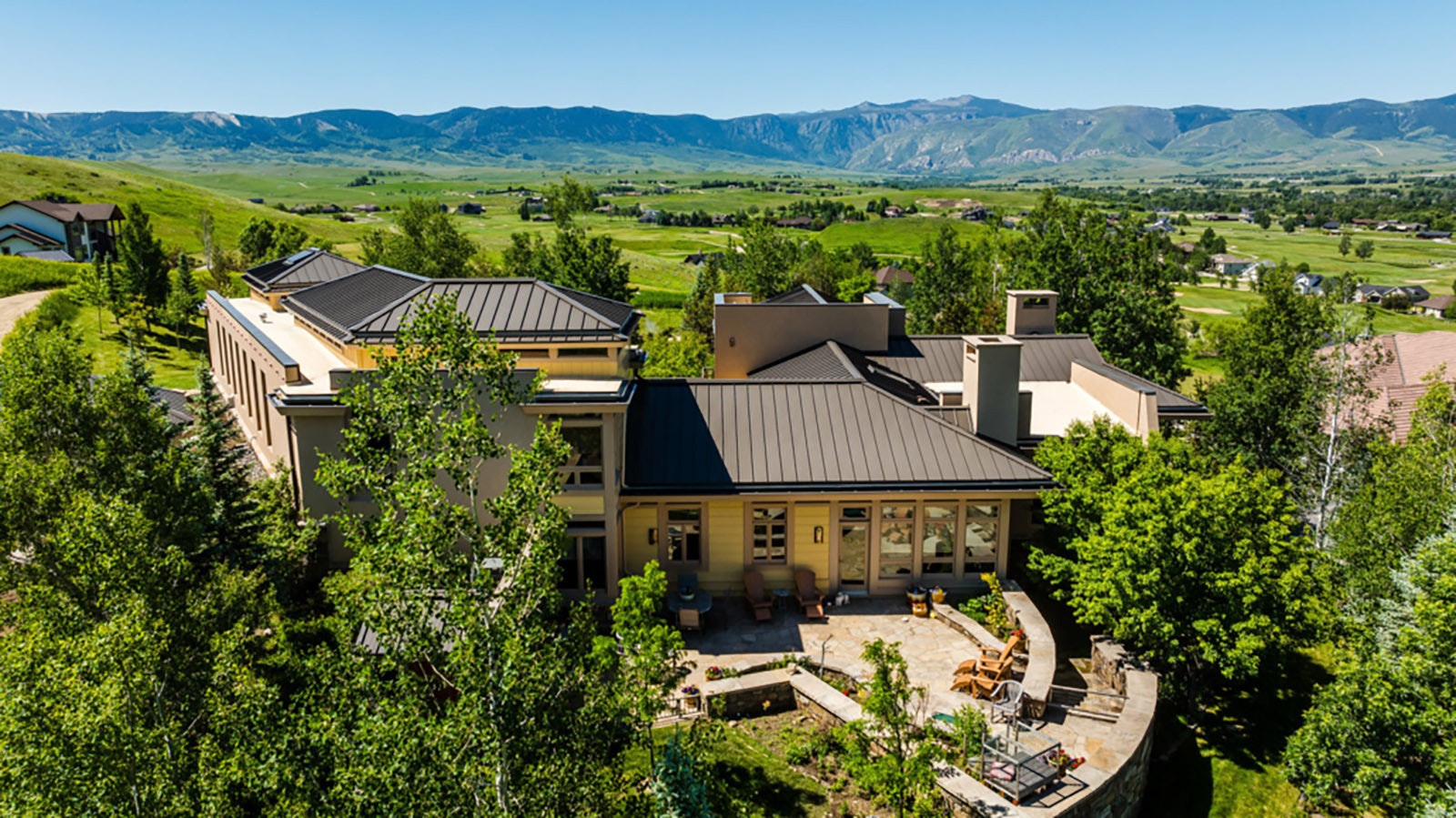 There’s nothing not to like about the fully automatic, 7,500-square-foot Lion Dog Estate in Sheridan, including a waterfall color-therapy tub. It’s unique, stuffed with gee-whiz features for sale, listing at $4.5 million.