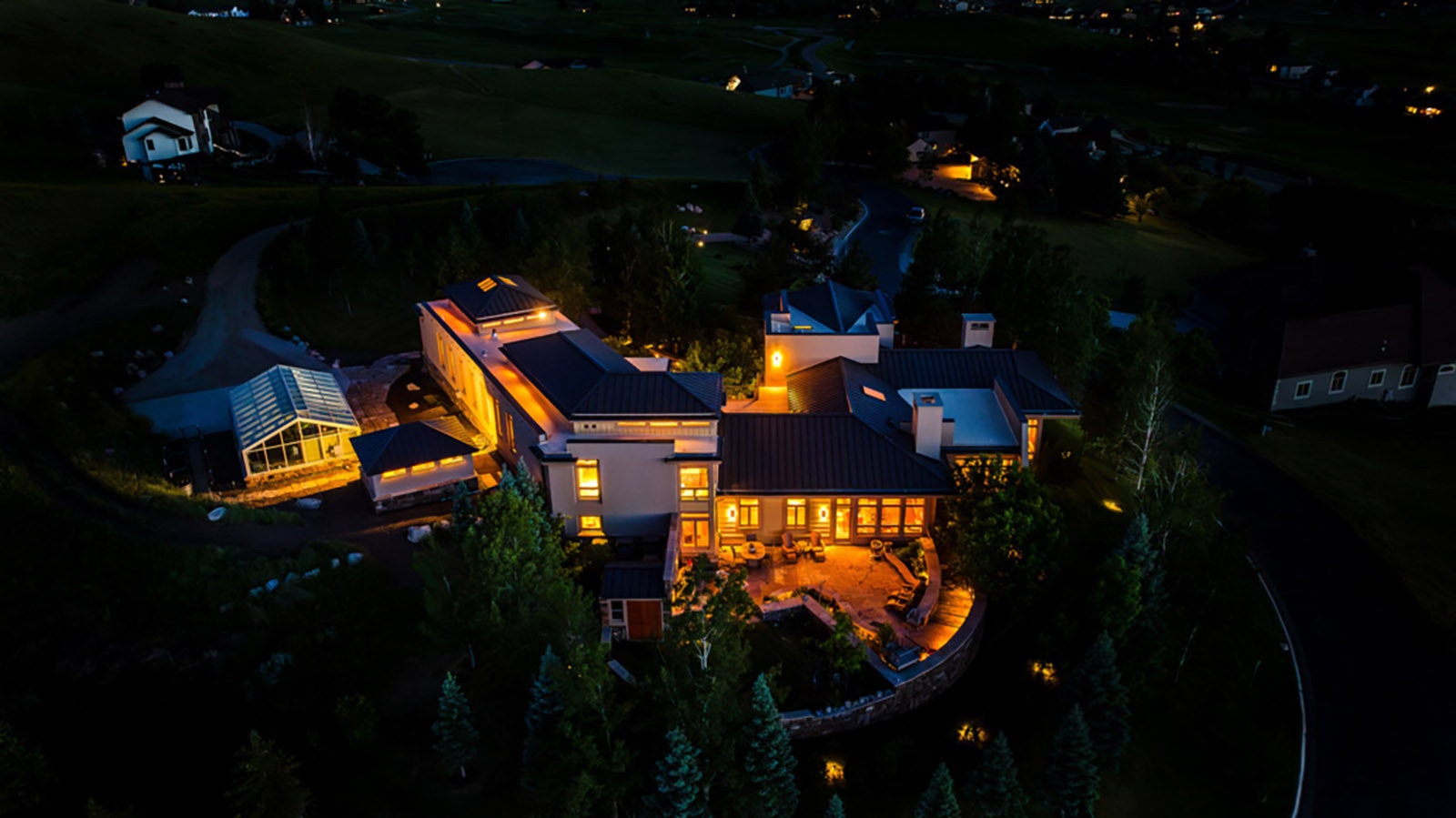 There’s nothing not to like about the fully automatic, 7,500-square-foot Lion Dog Estate in Sheridan, including a waterfall color-therapy tub. It’s unique, stuffed with gee-whiz features for sale, listing at $4.5 million.