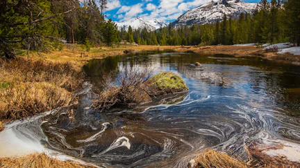 Some of the best views during the hike into Lonesome Lake are along the Big Sandy River, at the southern end of the Wind River Range mountains.
