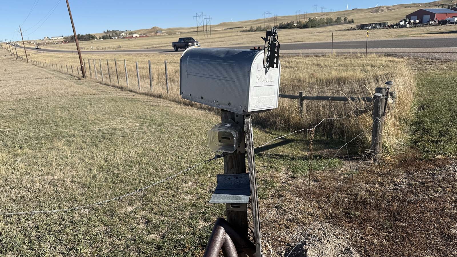 When drivers kept taking out her mailbox and leaving without so much as an “I’m sorry” note, a rural Cheyenne woman took her complaint public. Turns out others in her Happy Valley neighborhood are also fed up with drivers plowing into their mailboxes.
