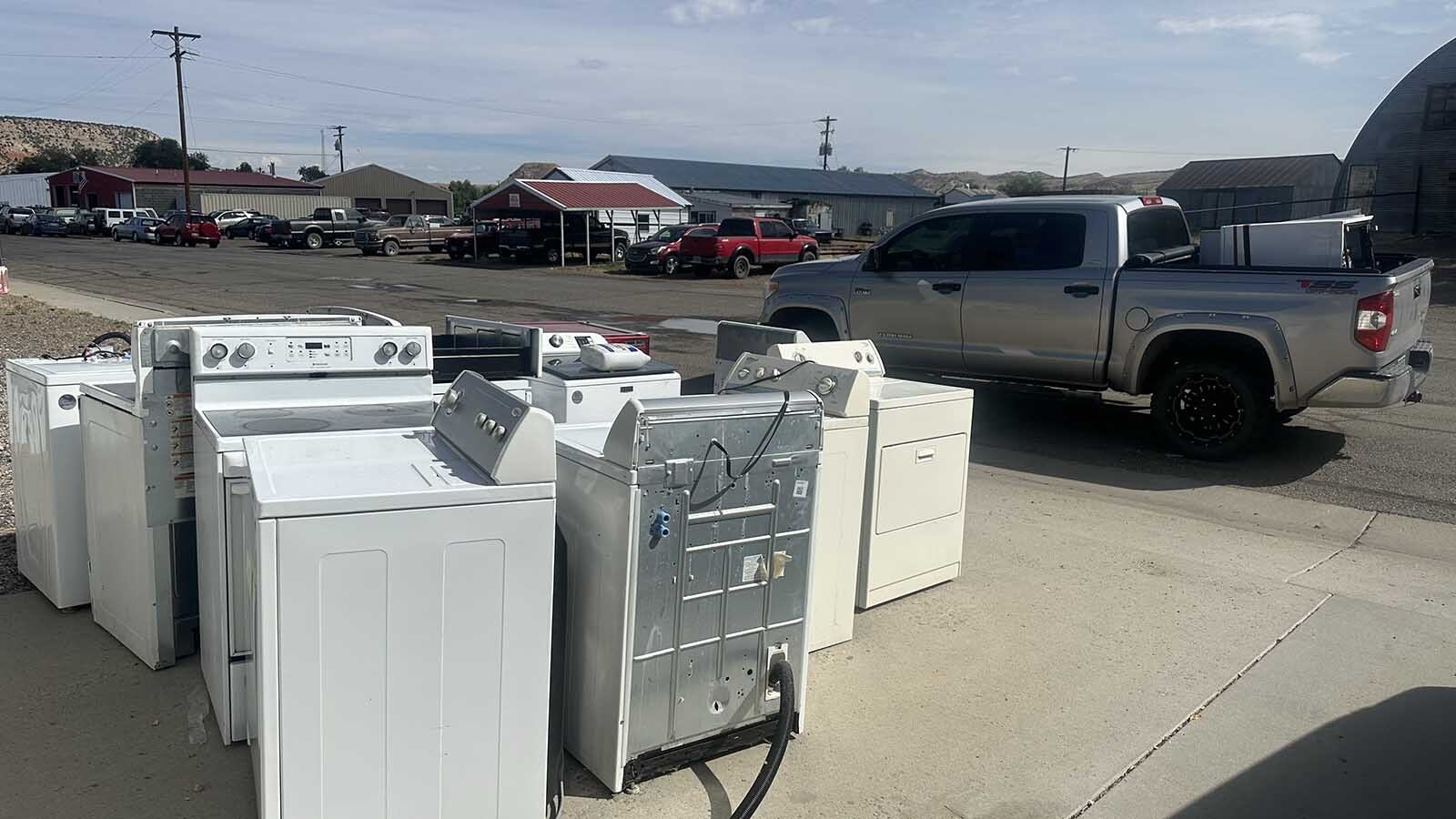 Appliances are brought to Martin Andreen in Thermopolis, Wyoming to be repaired or used for parts. He is self-taught and can fix both modern appliances with fancy electronics and older models.