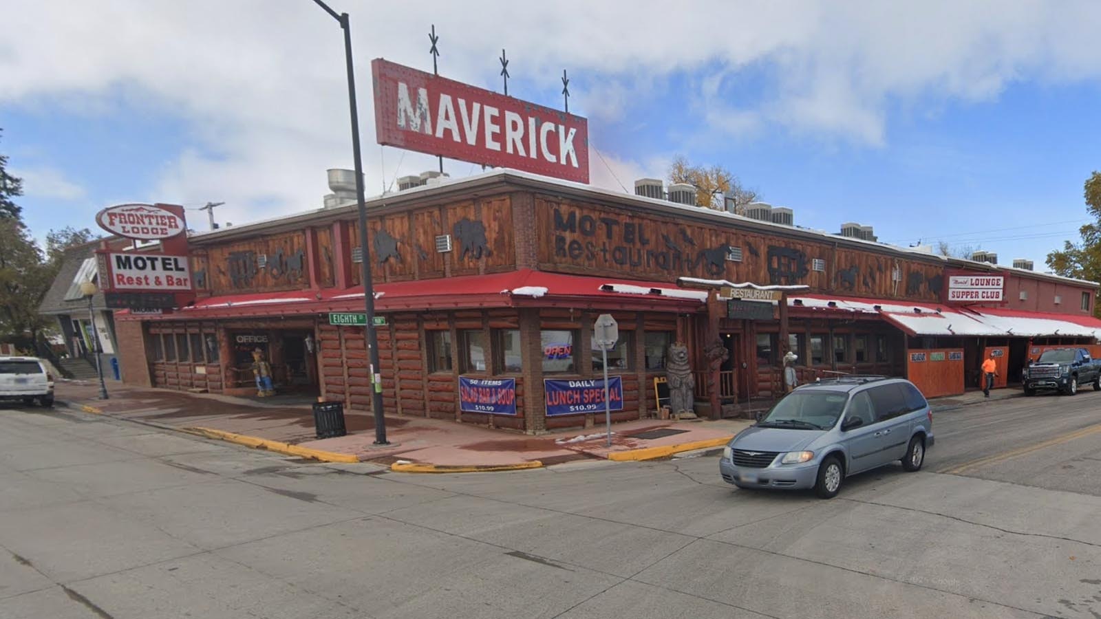 The Lander Police Department has multiple suspects in a Friday-night bar fight that turned fatal. The police chief expects arrests in “the next couple days,” he told Cowboy State Daily on Monday.