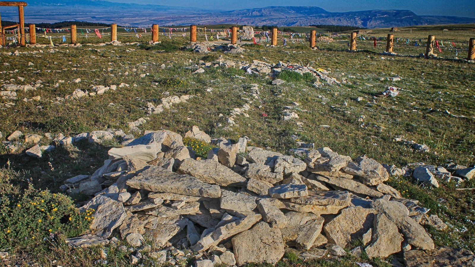 One of the biggest cairns, looking north. The Beartooth Mountains in southern Montana are in the left distance.