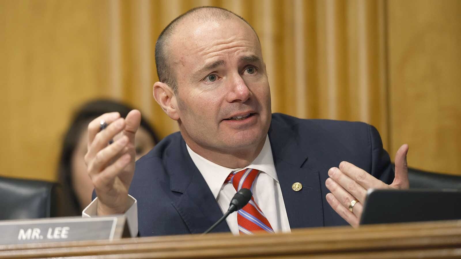Facing scathing backlash from hunters over proposed federal land sales, Utah Republican U.S. Sen. Mike Lee says he’s willing to “make changes” to his bill. But hunters say compromise is impossible and the bill needs to die.