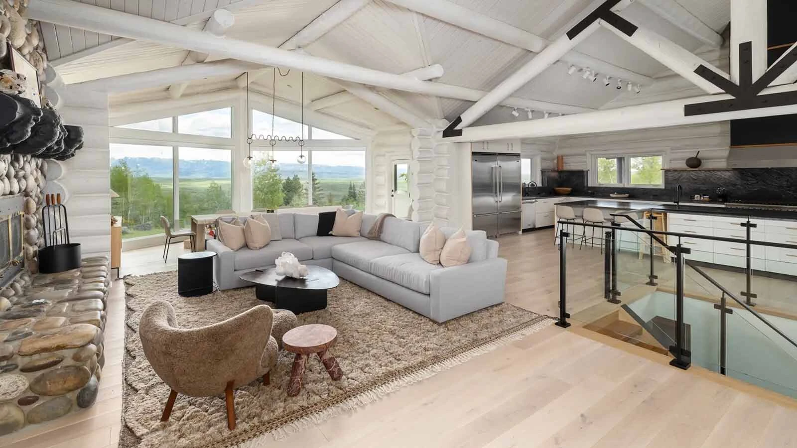 After 14 months on the market, the 558-acre Miner Creek Ranch near Bondurant wasn't moving closer to a sale, even after dropping the listing price from $20 million to $15 million. When the ranch was scheduled for a no-reserve auction, that spurred a frenzy of interest that resulted in a preemptive offer to buy the ranch before the auction could be held.
