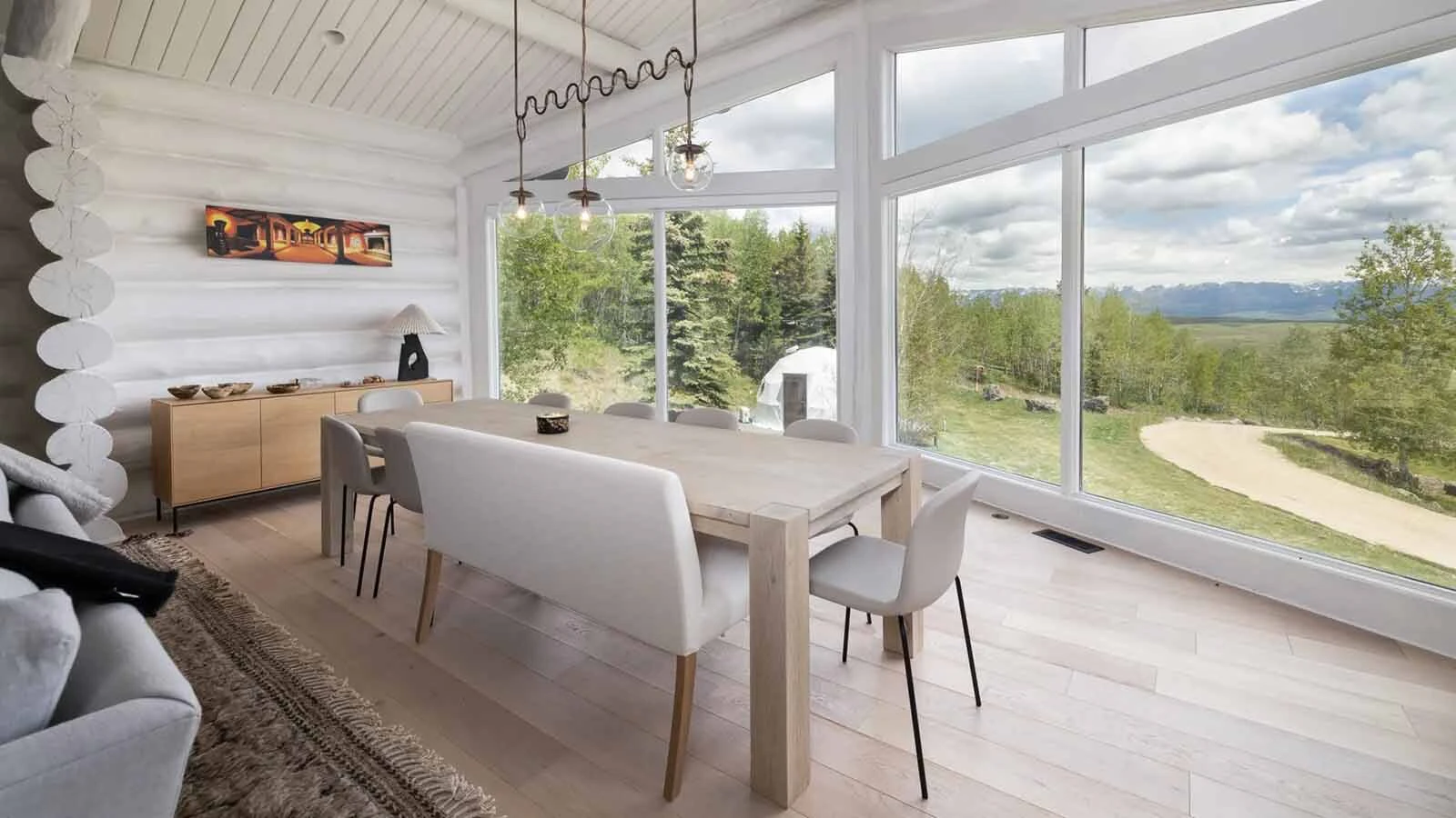 After 14 months on the market, the 558-acre Miner Creek Ranch near Bondurant wasn't moving closer to a sale, even after dropping the listing price from $20 million to $15 million. When the ranch was scheduled for a no-reserve auction, that spurred a frenzy of interest that resulted in a preemptive offer to buy the ranch before the auction could be held.