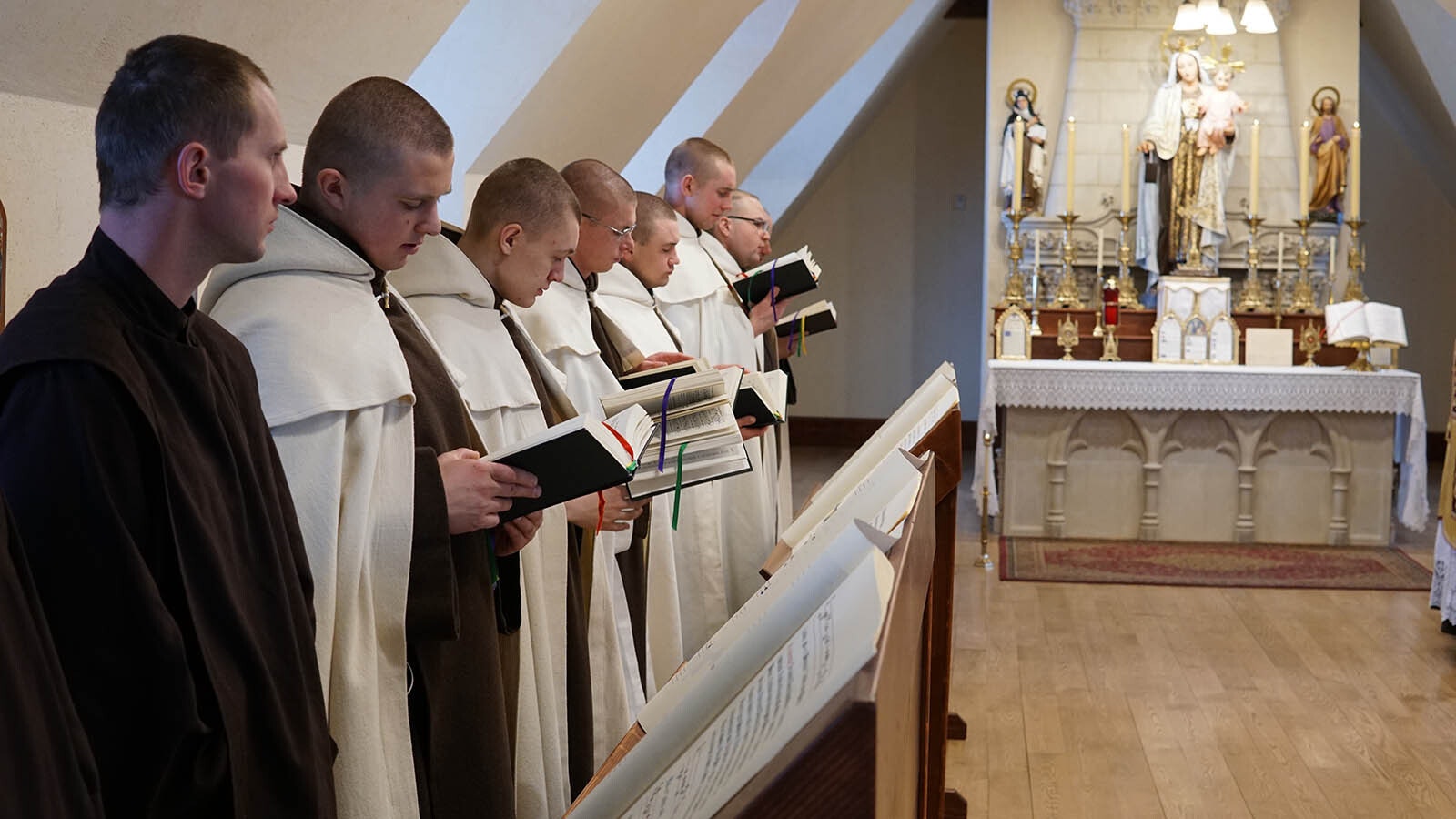 A group of monks in the mountains near Meeteetse, Wyoming, are building a Gothic monastery using cutting-edge technology. They’ve adapted CNC machines to carve stone that looks like it could’ve been sculpted 1,000 years ago.