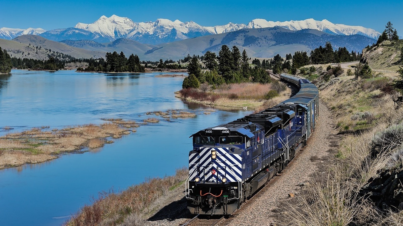 A Montana state agency is moving ahead with restoring passenger service to southern Montana, and rail advocates in Laramie sees promise in a new report from the Federal Rail Administration.