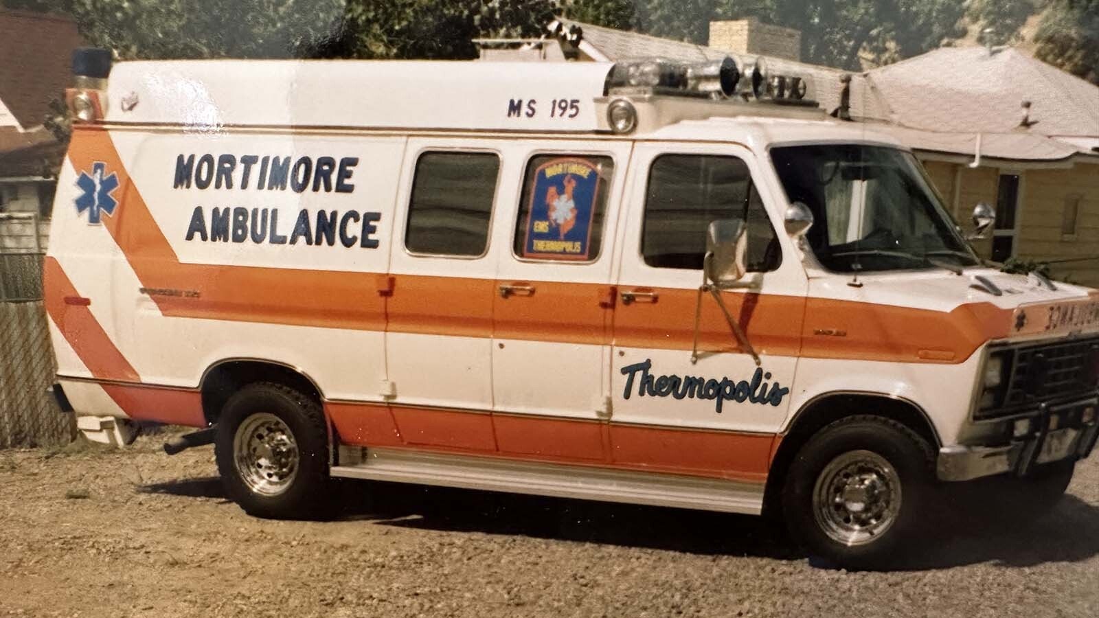 When Clark Mortimore expanded their services to include the remote Grass Creek oil field, he bought a third ambulance which he gave a paint job to that included the bucking horse medical logo he had designed and its new call sign, MS-195.