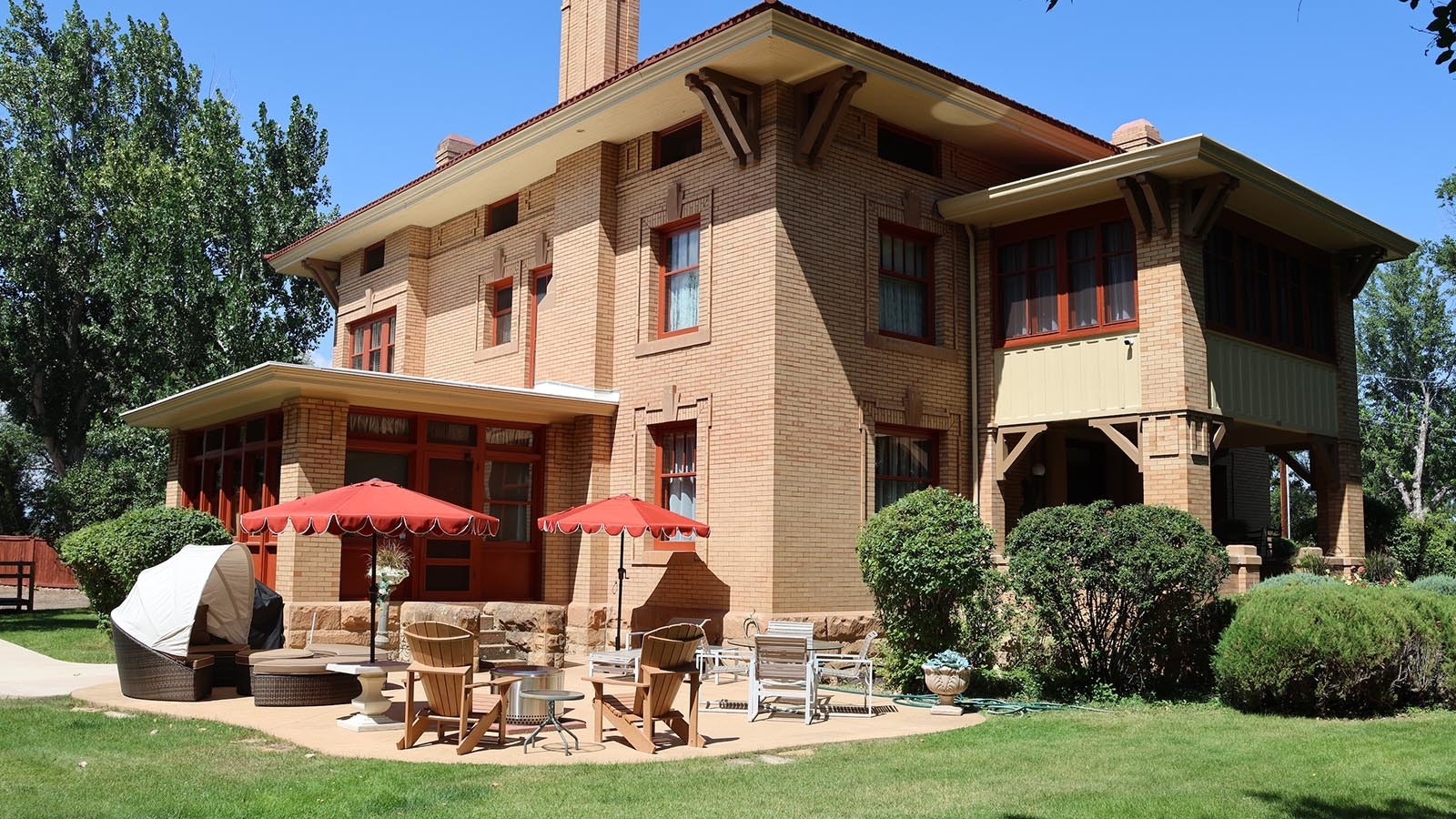 Sheridan’s Mount View home was designed in the Prairie style and built in 1911-12.