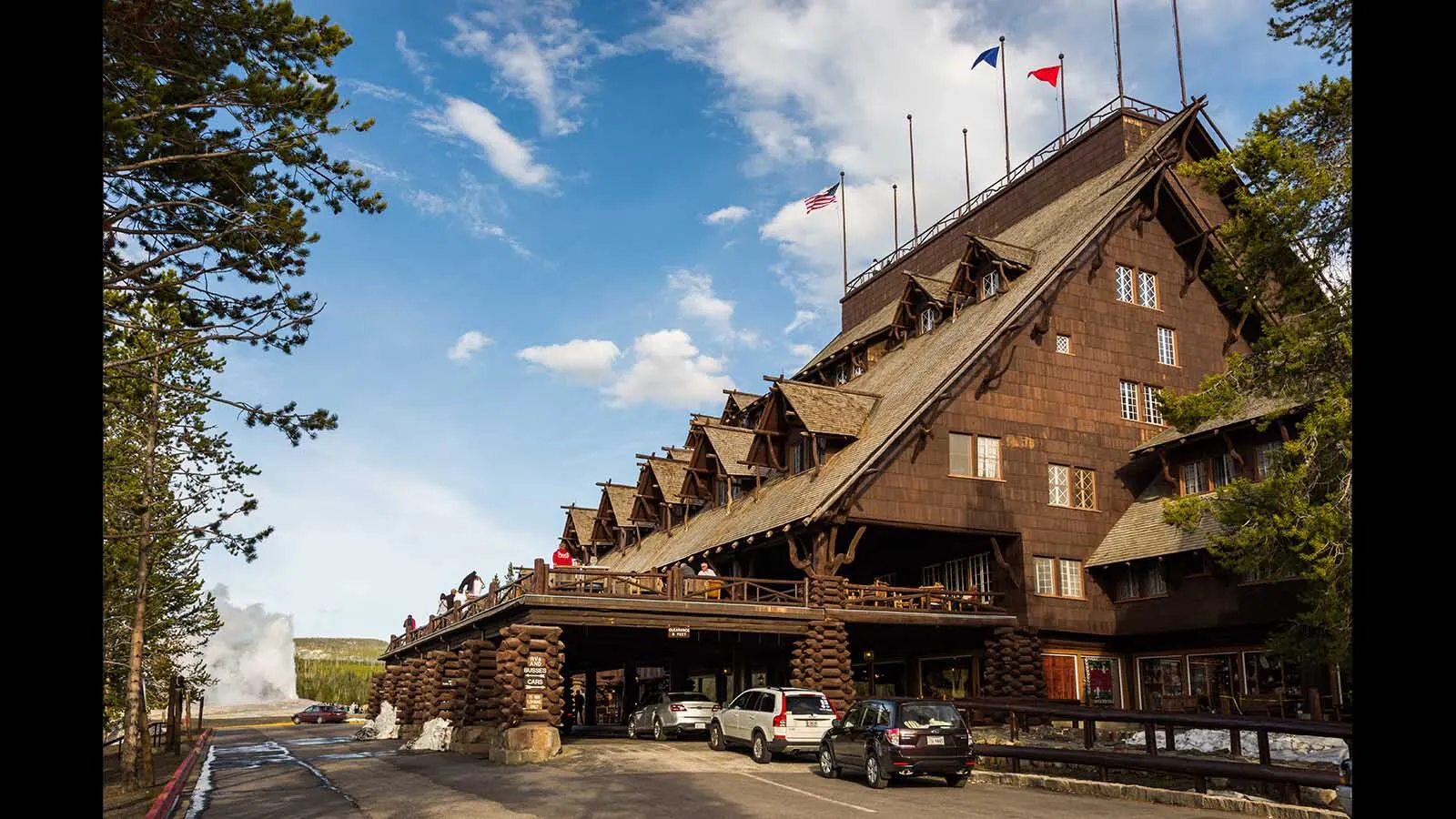 Travel Wyoming: Old Faithful Inn Is Still Architectural Icon Of National Park Service | Cowboy ...