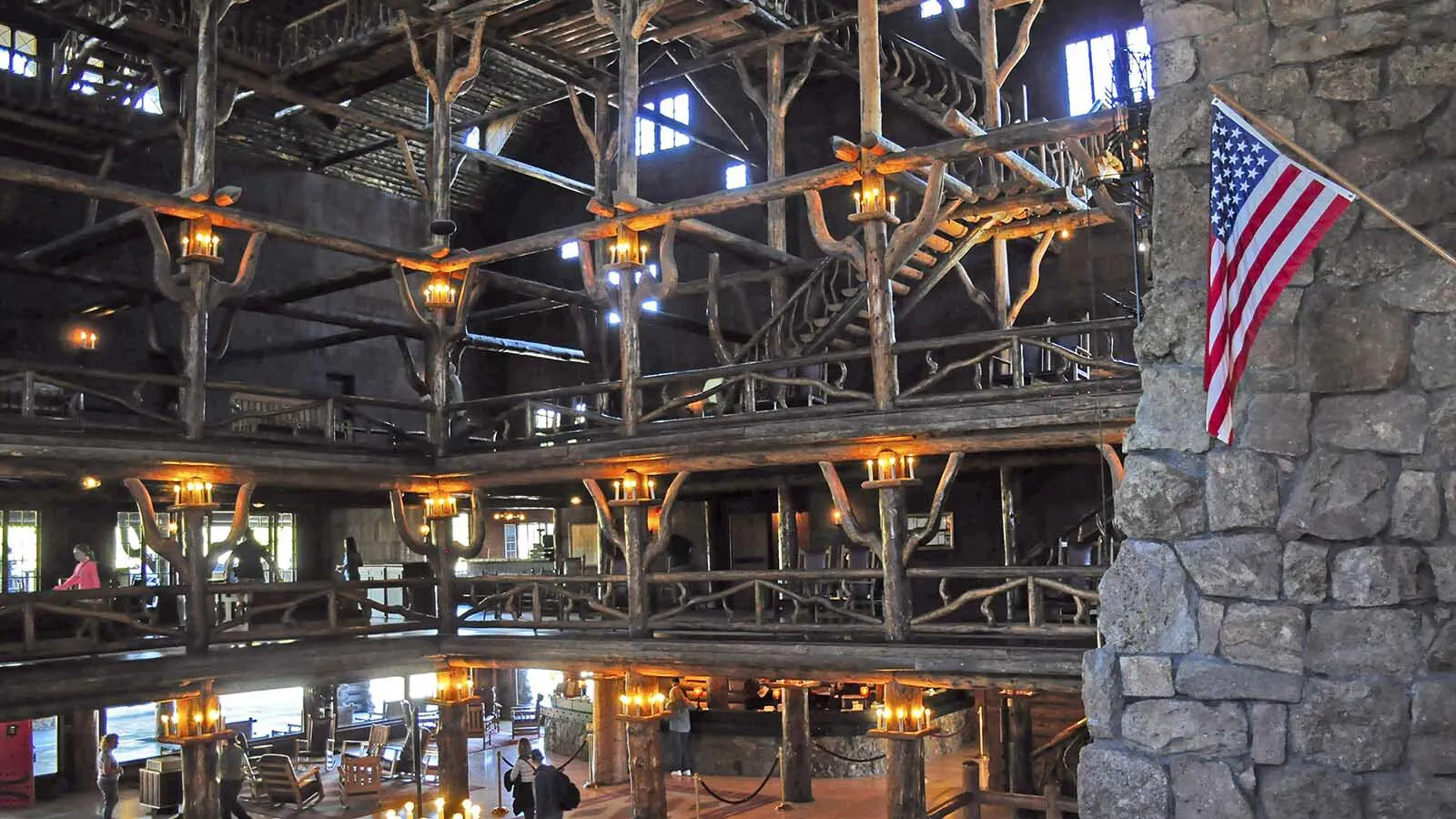Travel Wyoming: Old Faithful Inn Is Still Architectural Icon Of ...