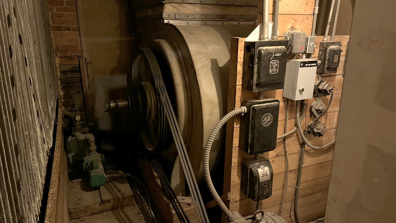 Wyoming's oldest air conditioning unit still works after nearly 90 years.