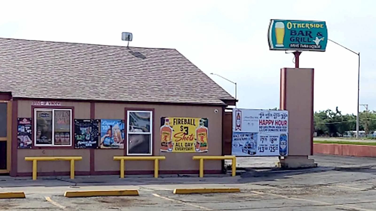 A Gillette man blew the fingers off his hand outside a local bar around midnight Saturday. "I tried to light a firework and throw it, it blew up instantly,” the man says in a Monday public apology. “I’m sorry for being wreckless (sic) and injuring anyone."