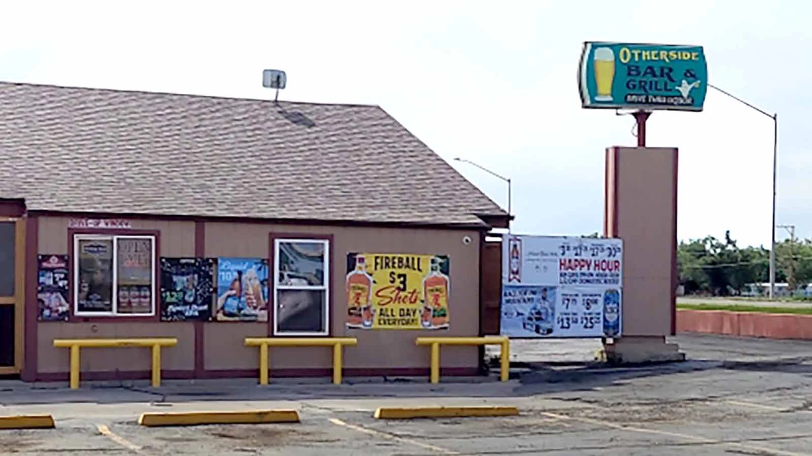 A Gillette man blew the fingers off his hand outside a local bar around midnight Saturday. "I tried to light a firework and throw it, it blew up instantly,” the man says in a Monday public apology. “I’m sorry for being wreckless (sic) and injuring anyone."