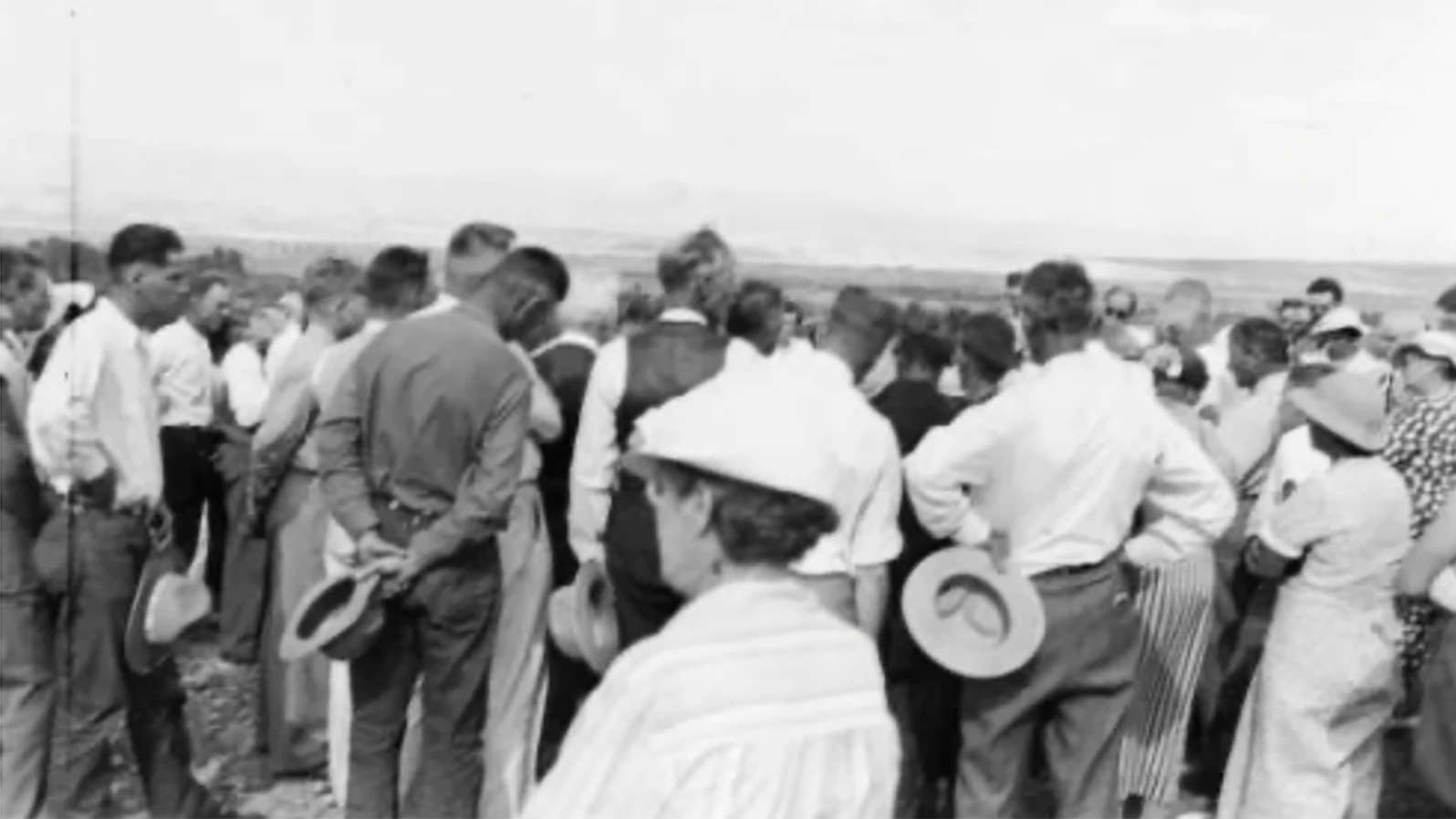 A crowd outside Daniel, Wyoming at the burial of the bones that had been brought back from Missouri.