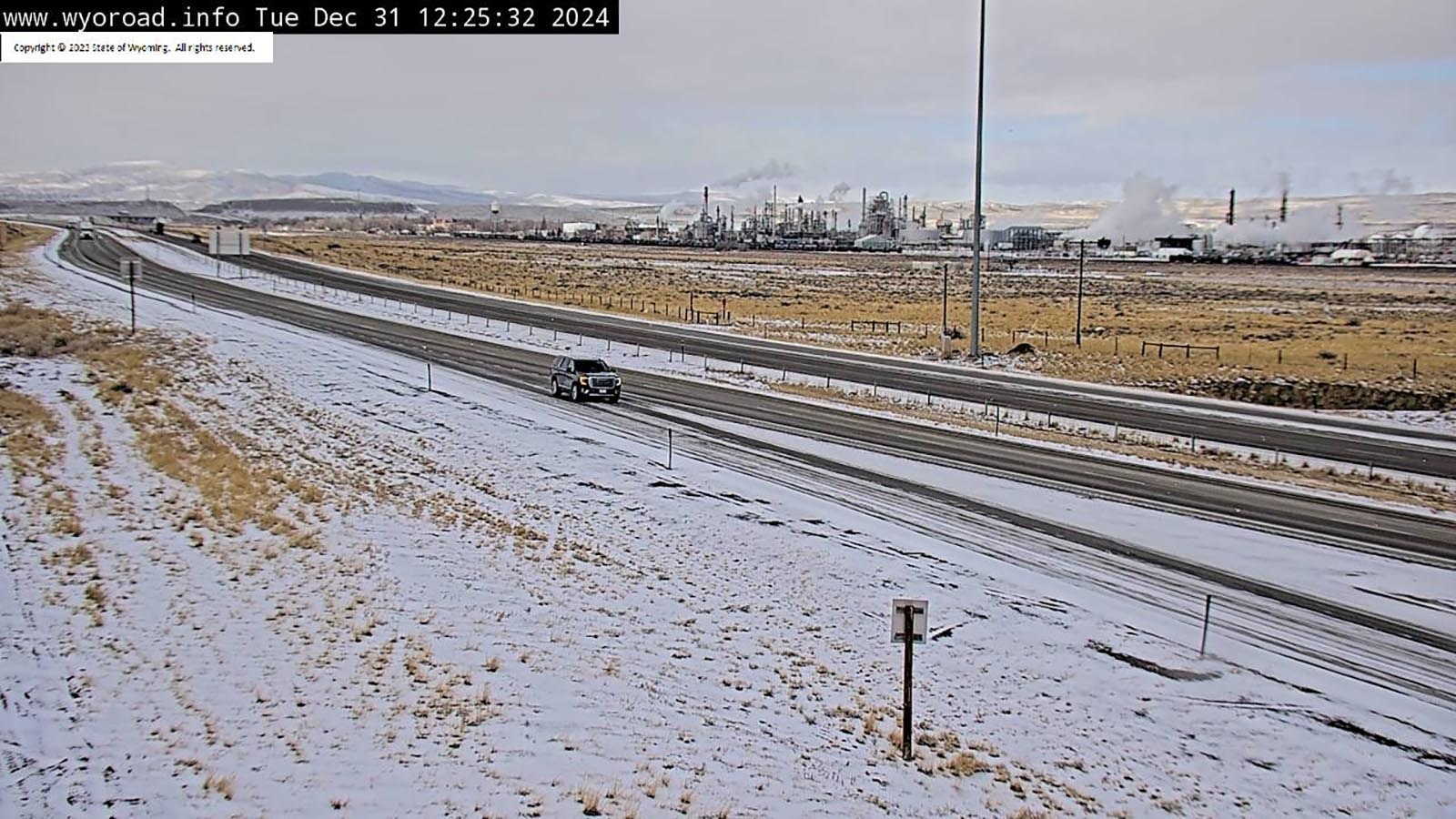 A view of the Sinclair oil refinery along I-80 from a webcam without any obstruction.